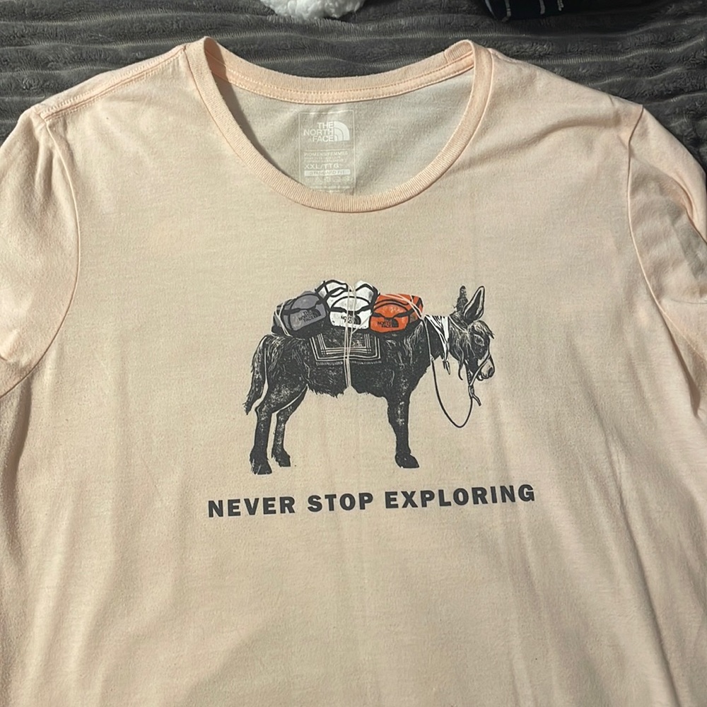 Womens XXL North Face short sleeve TShirt.